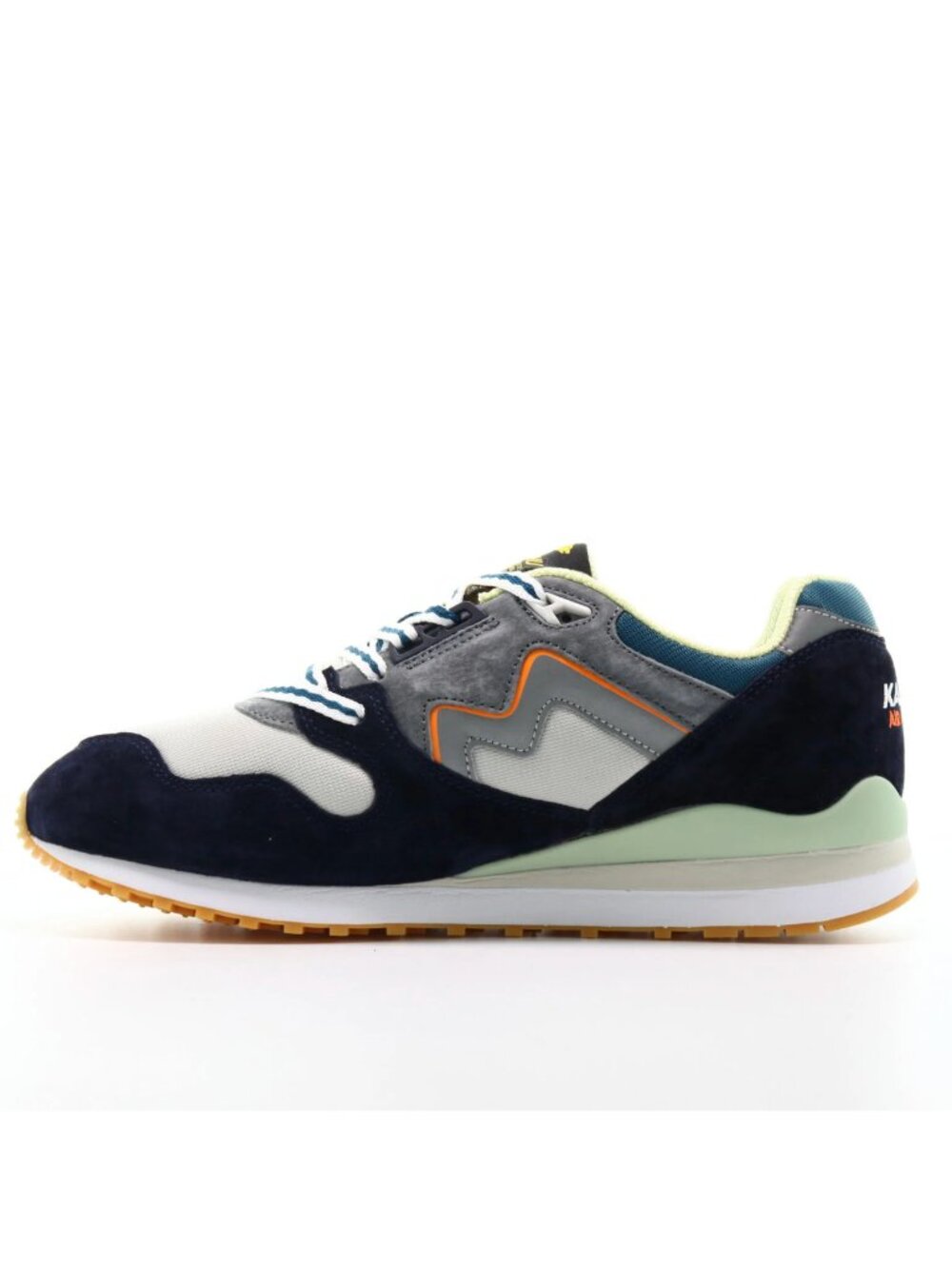 Karhu Synchron Classic Casual Sneakers - Women 6